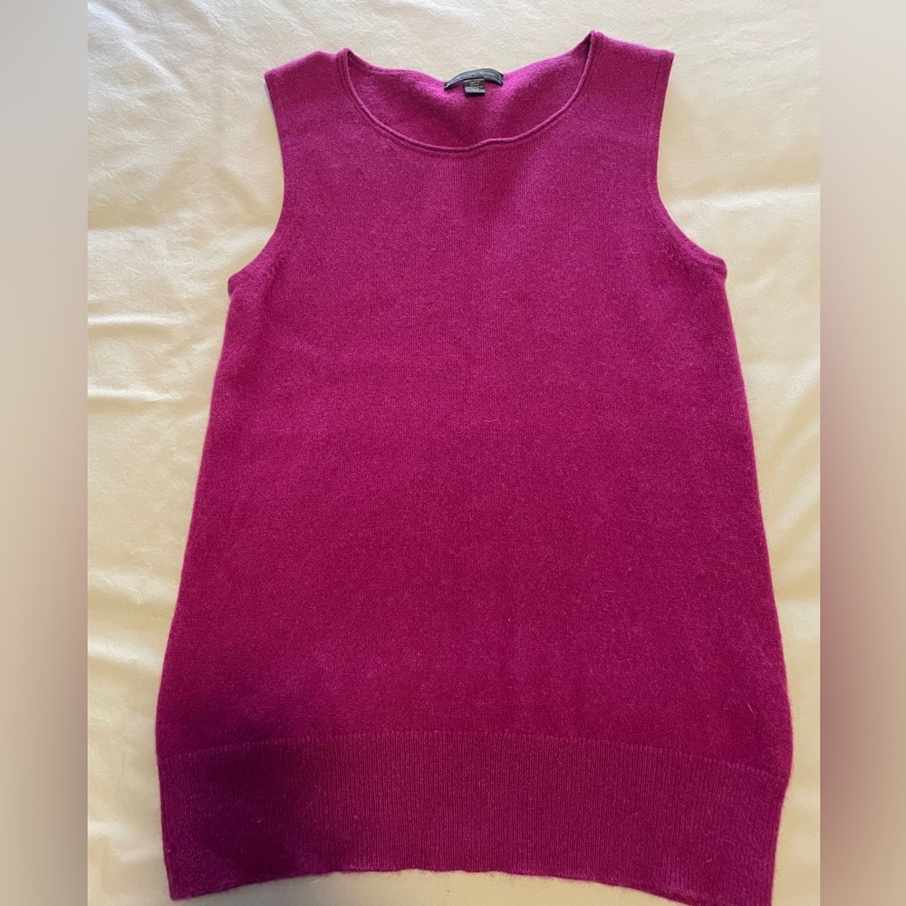 Saks 5th Avenue Sleeveless Magenta Cashmere Sweater